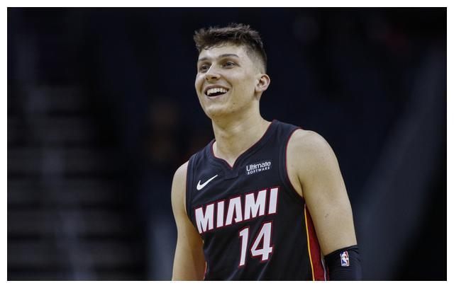 他的伤缺不 他的伤缺不