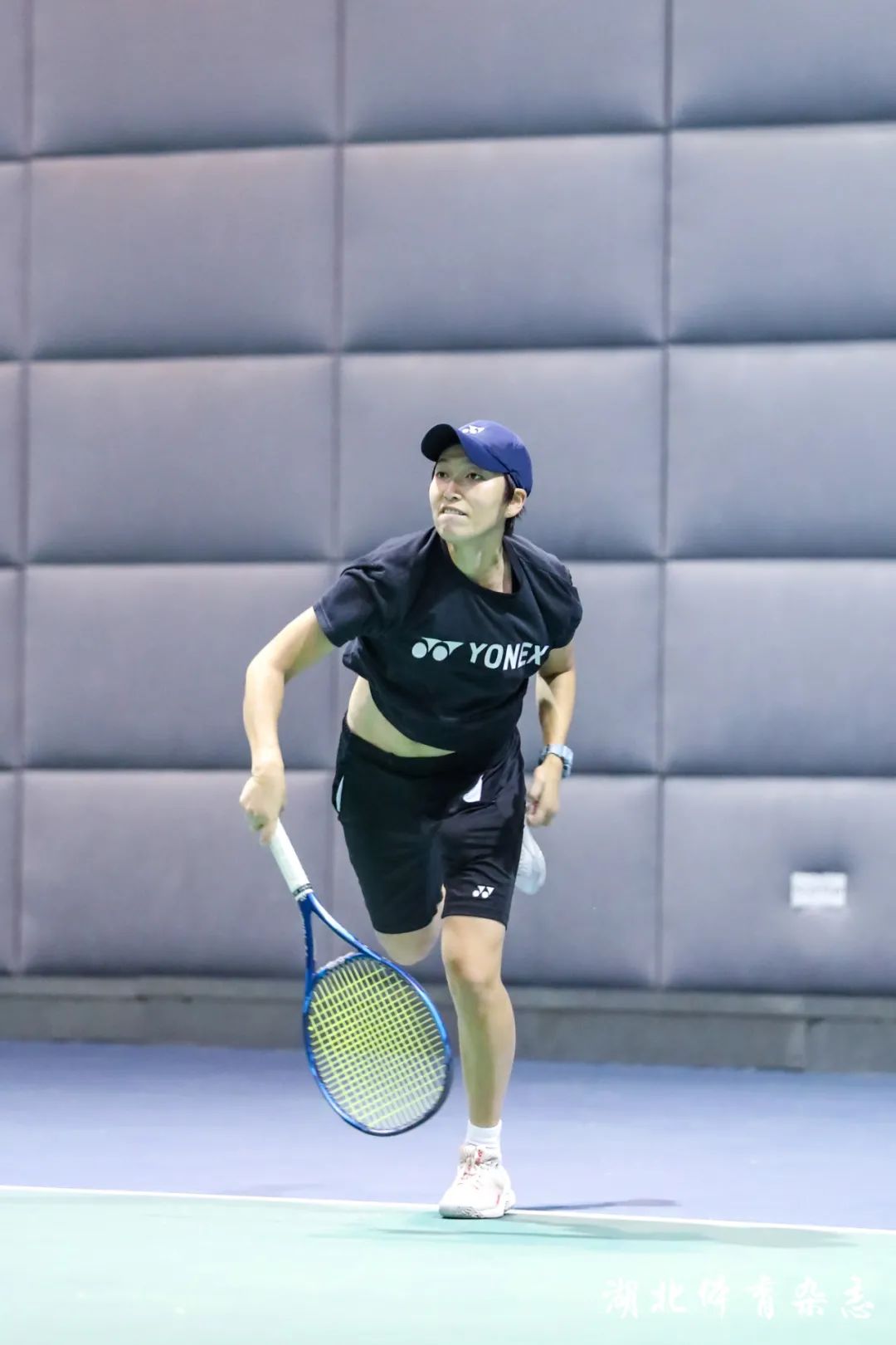 均由弱侧拉 均由弱侧拉